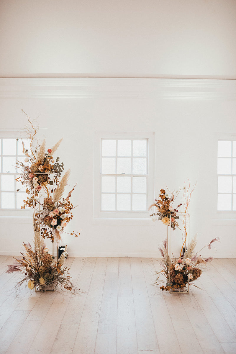 Dried flower wedding design