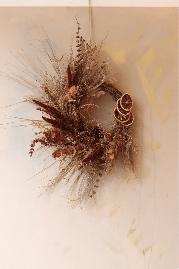 SMALL DRIED FLOWER WREATH ~ HANDMADE - Design by Nature Flowers -