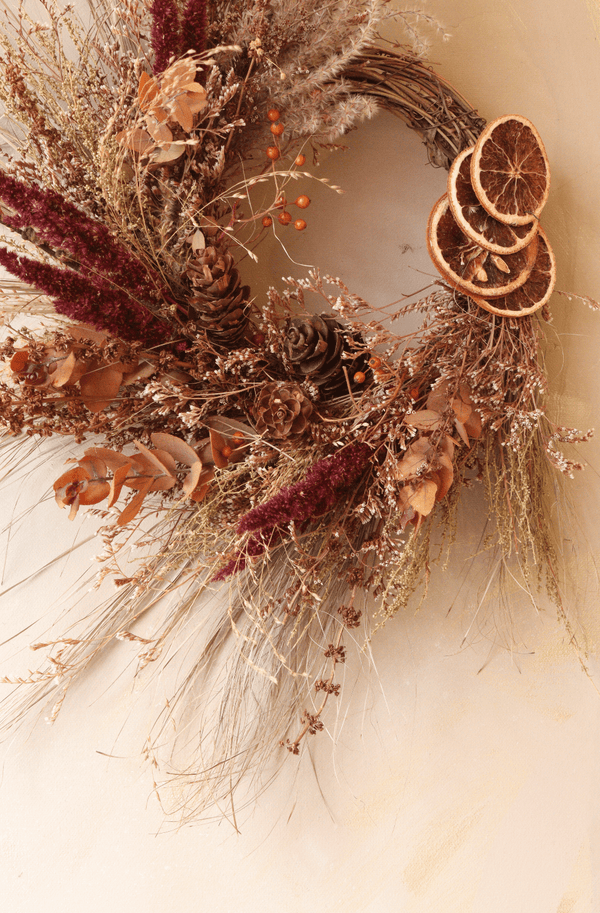 SMALL DRIED FLOWER WREATH ~ HANDMADE - Design by Nature Flowers -
