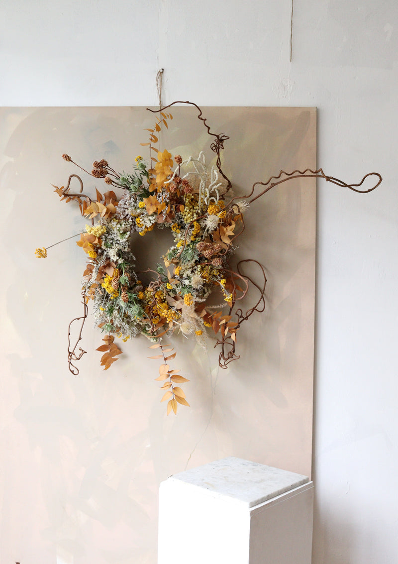 GOLDEN DRIED FLOWER WREATH ~ HANDMADE - Design by Nature Flowers - 