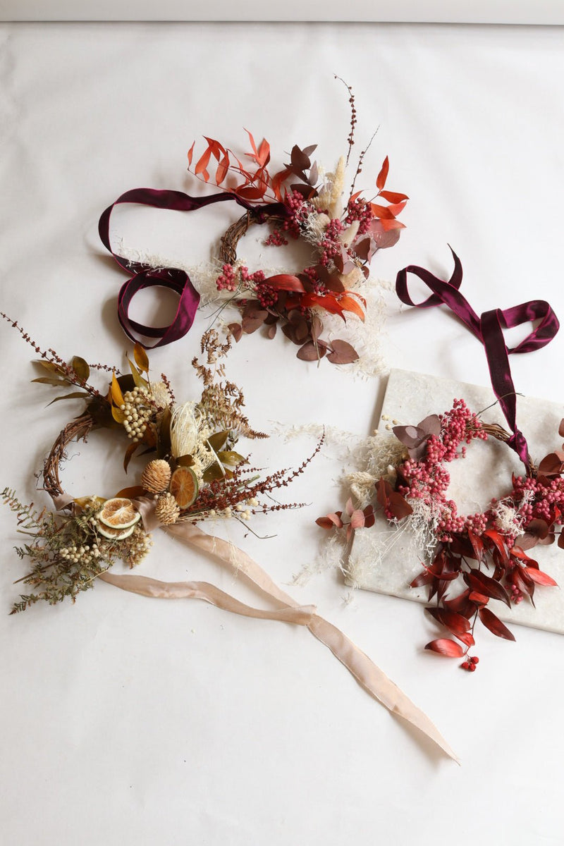 SMALL NATURAL DRIED FLOWER WREATH ~ HANDMADE - Design by Nature Flowers - 